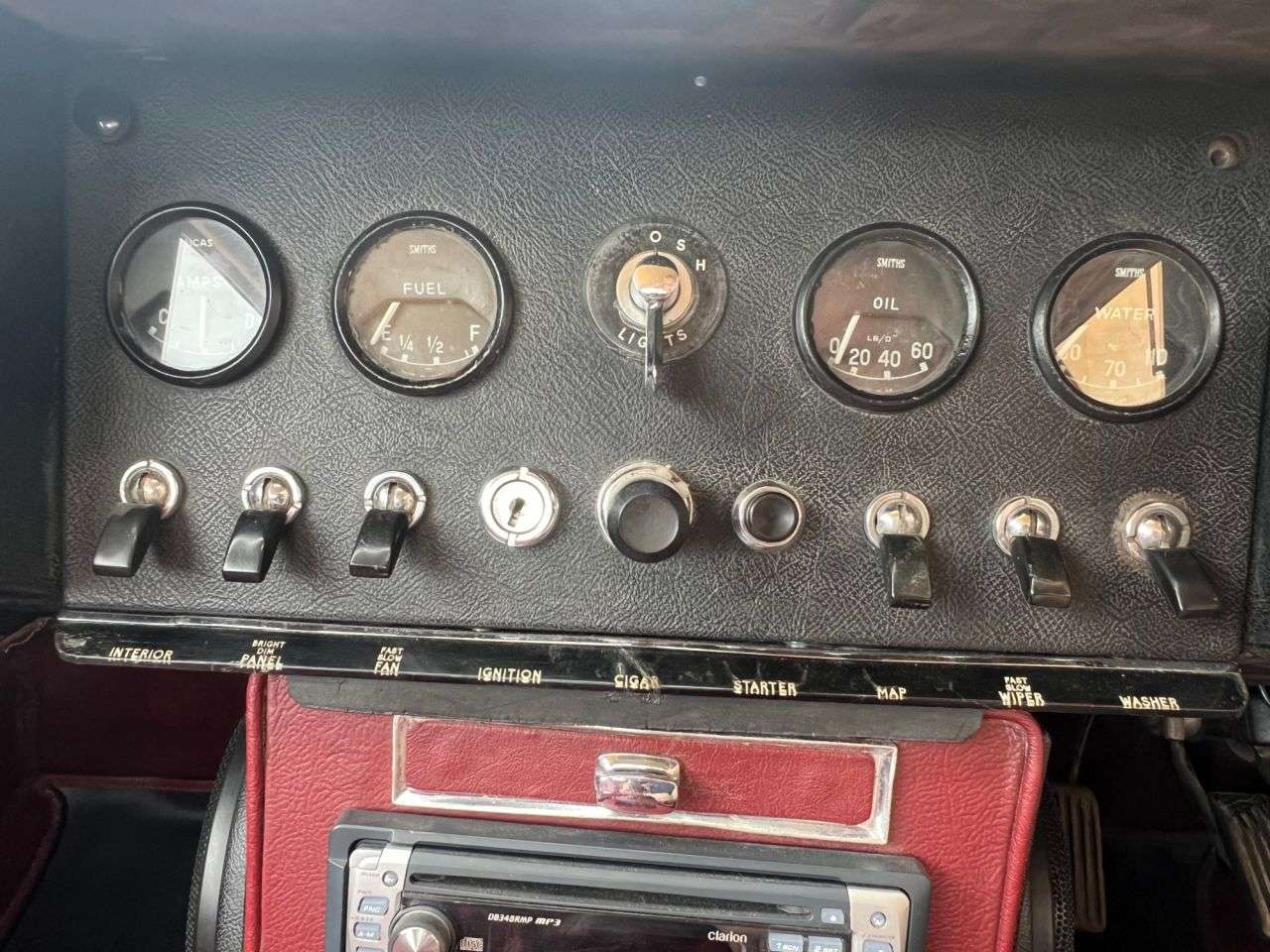 1965 JAGUAR E-TYPE 1965 JAGUAR E-TYPE