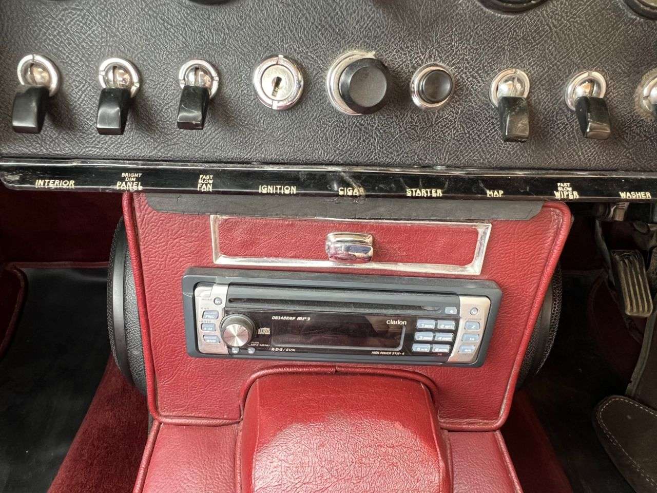 1965 JAGUAR E-TYPE 1965 JAGUAR E-TYPE