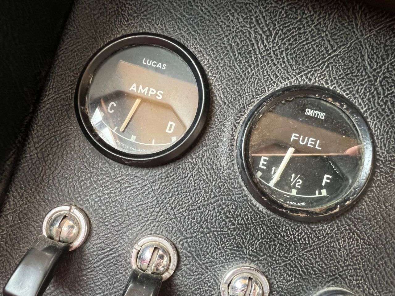 1965 JAGUAR E-TYPE 1965 JAGUAR E-TYPE