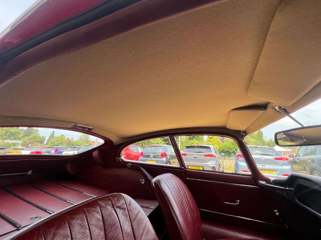 1965 JAGUAR E-TYPE 1965 JAGUAR E-TYPE