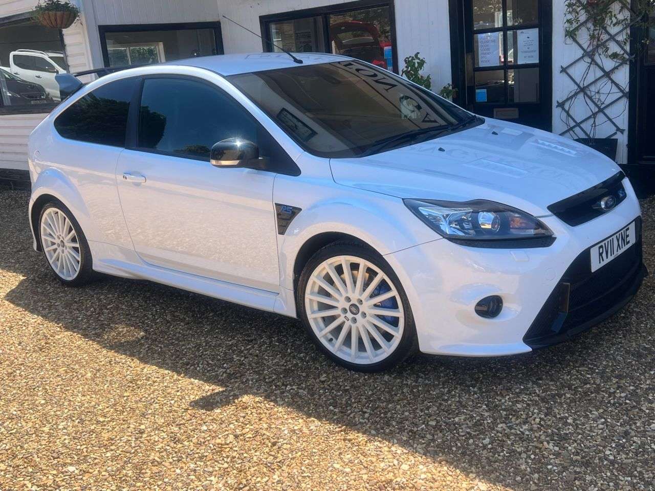 A 2011 FORD FOCUS 2.5 RS Hatchback 3dr Petrol Manual - Stage 2 (225 g/km, 301 bhp) A 2011 FORD FOCUS 2.5 RS Hatchback 3dr Petrol Manual - Stage 2 (225 g/km, 301 bhp)