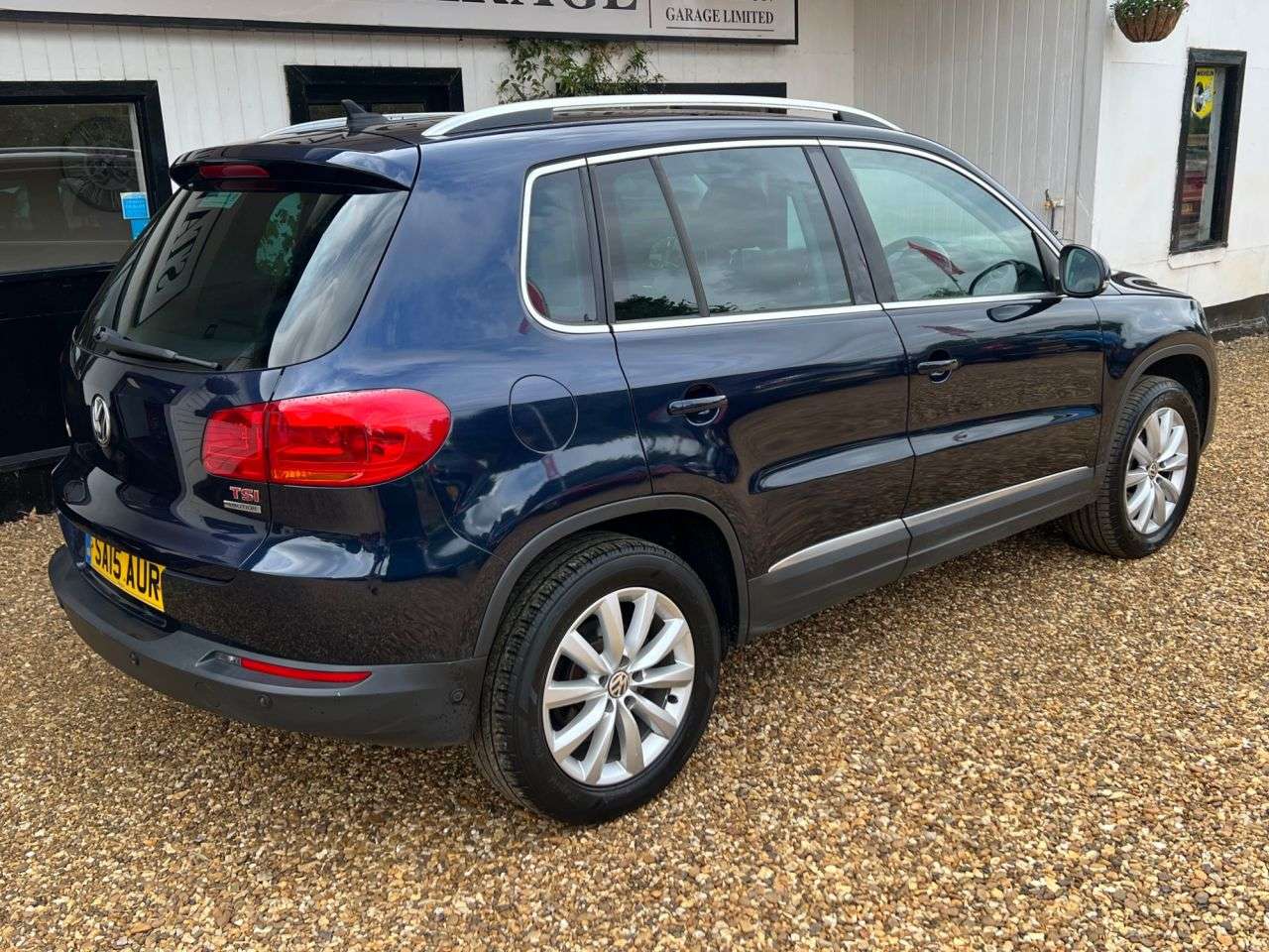 2015 VOLKSWAGEN TIGUAN 2015 VOLKSWAGEN TIGUAN