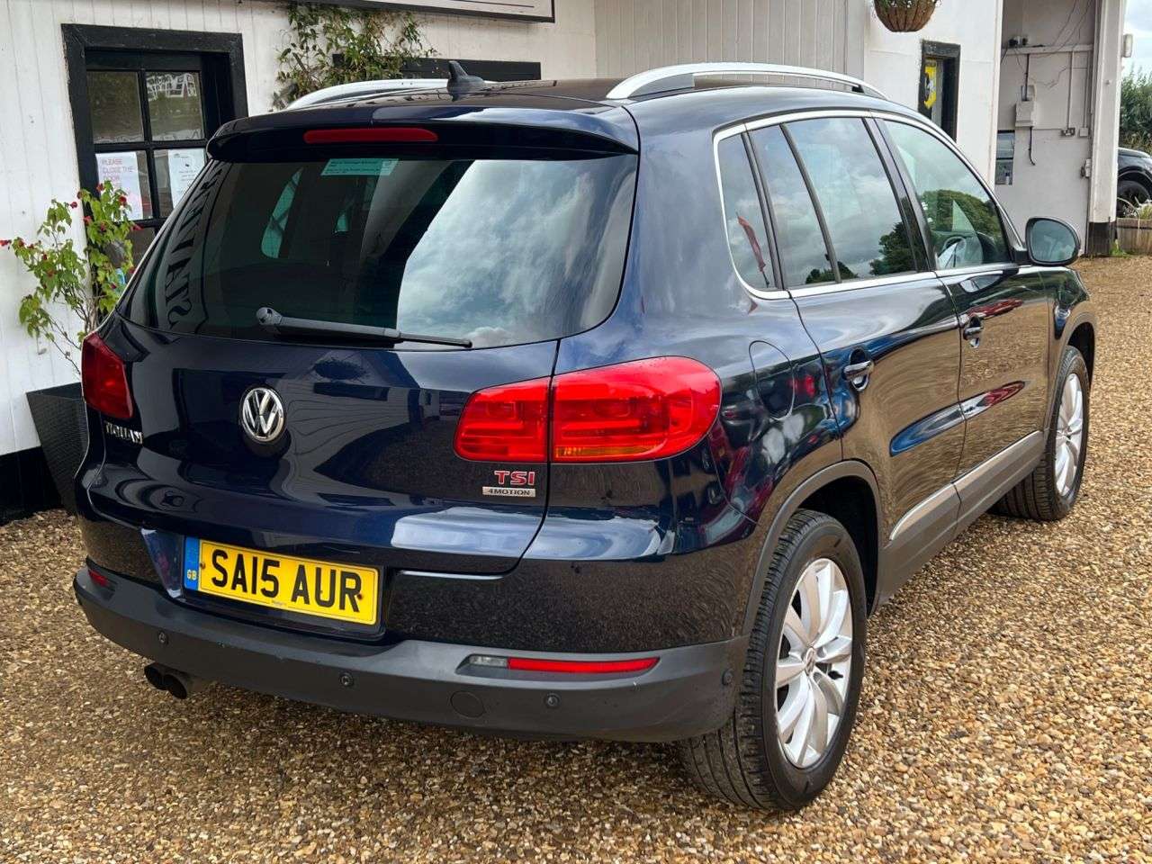 2015 VOLKSWAGEN TIGUAN 2015 VOLKSWAGEN TIGUAN