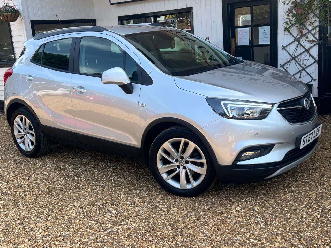 A 2017 VAUXHALL MOKKA X 1.4i Turbo ecoTEC Active SUV 5dr Petrol Manual Euro 6 (s/s) (140 ps) A 2017 VAUXHALL MOKKA X 1.4i Turbo ecoTEC Active SUV 5dr Petrol Manual Euro 6 (s/s) (140 ps)