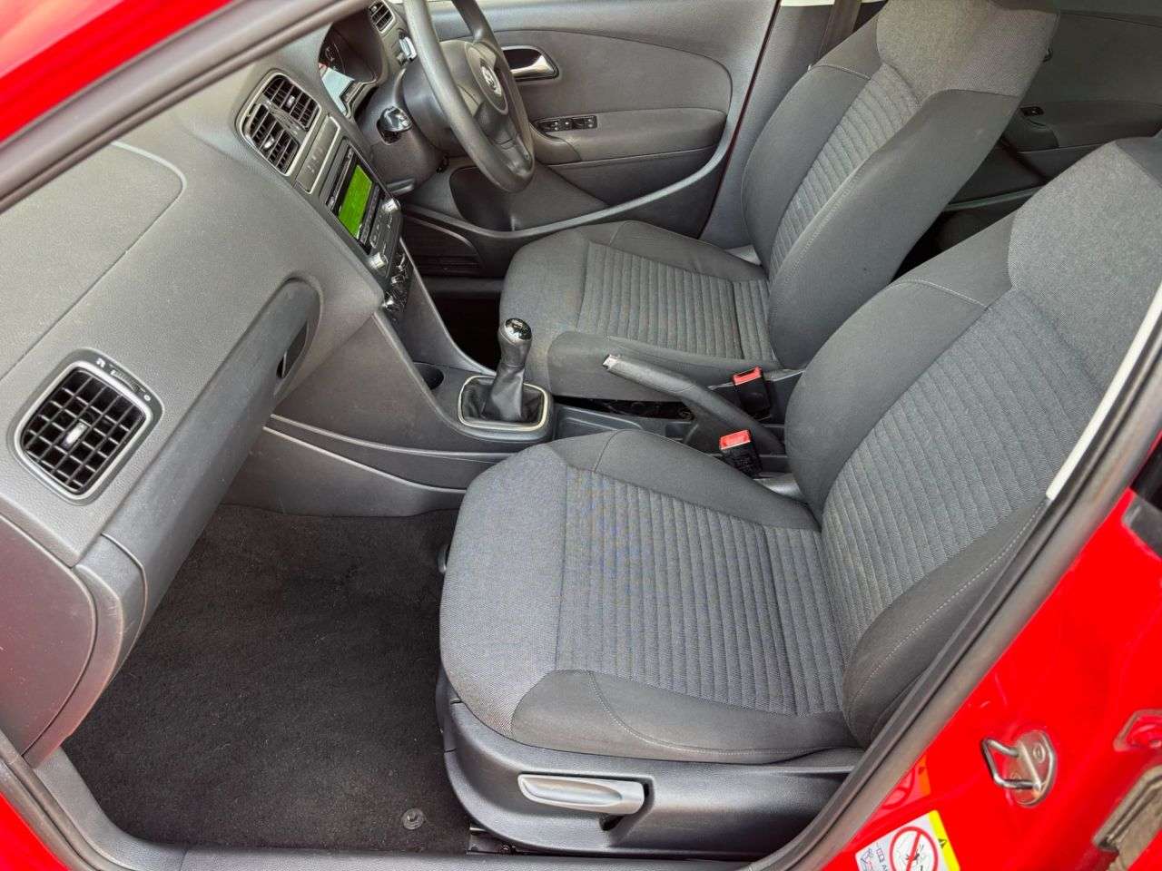 A 2013 VOLKSWAGEN POLO 1.4 Match Edition Hatchback 5dr Petrol Manual Euro 5 (85 ps) A 2013 VOLKSWAGEN POLO 1.4 Match Edition Hatchback 5dr Petrol Manual Euro 5 (85 ps)