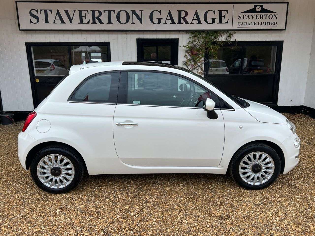 2018 FIAT 500 2018 FIAT 500