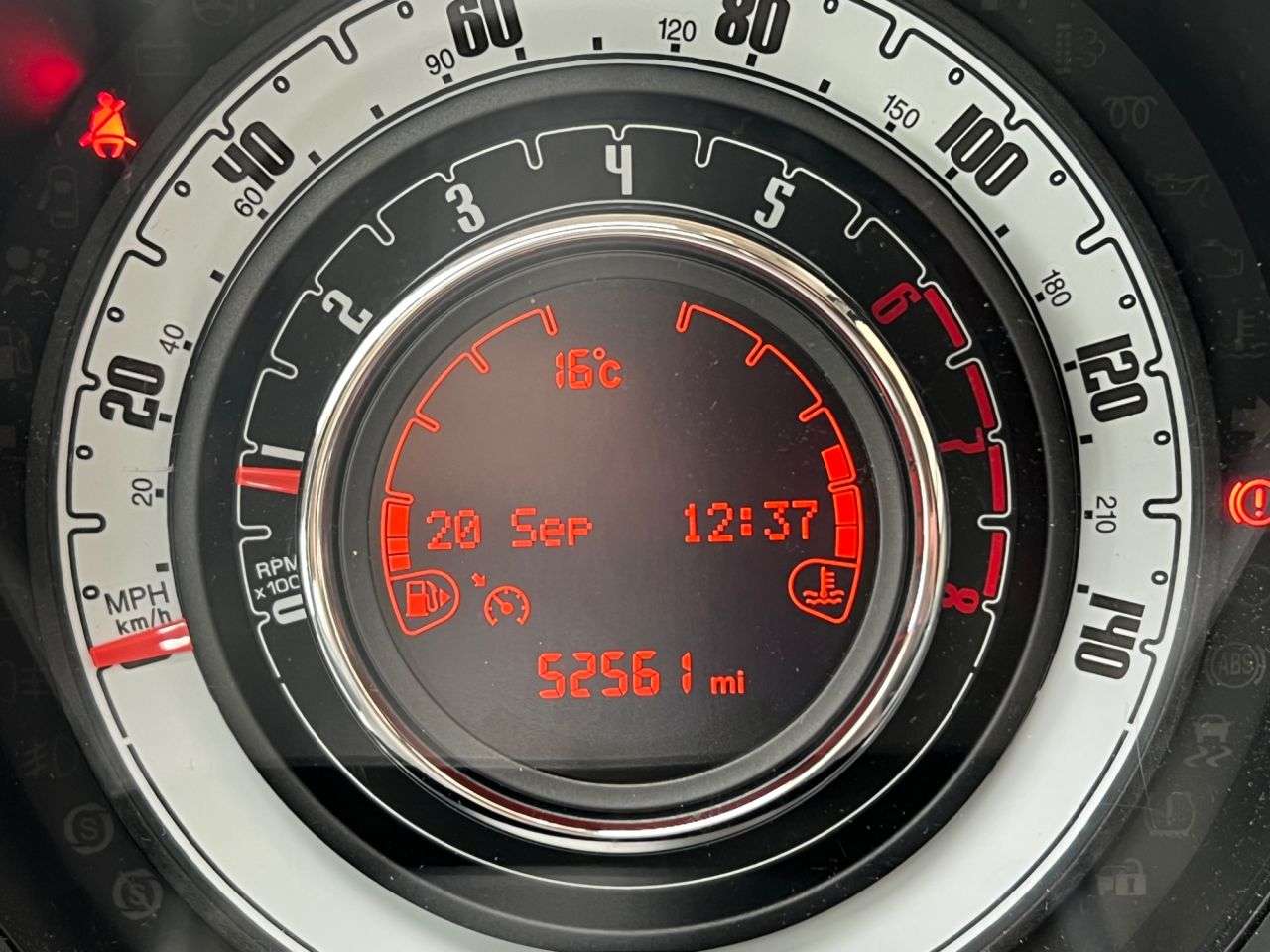 A 2018 FIAT 500 1.2 Lounge Hatchback 3dr Petrol Manual Euro 6 (s/s) (69 bhp) A 2018 FIAT 500 1.2 Lounge Hatchback 3dr Petrol Manual Euro 6 (s/s) (69 bhp)