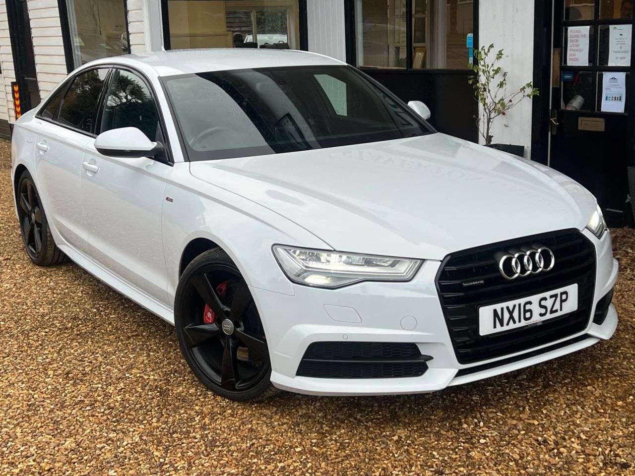 A 2016 AUDI A6 SALOON 3.0 TDI V6 Black Edition Saloon 4dr Diesel S Tronic quattro Euro 6 (s/s) (2 A 2016 AUDI A6 SALOON 3.0 TDI V6 Black Edition Saloon 4dr Diesel S Tronic quattro Euro 6 (s/s) (2