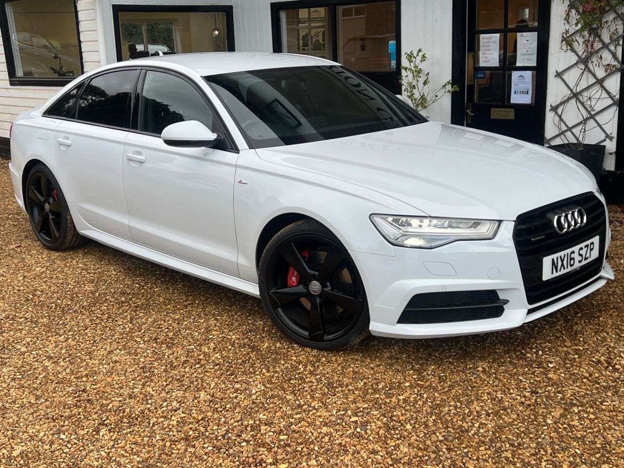 A 2016 AUDI A6 SALOON 3.0 TDI V6 Black Edition Saloon 4dr Diesel S Tronic quattro Euro 6 (s/s) (2 A 2016 AUDI A6 SALOON 3.0 TDI V6 Black Edition Saloon 4dr Diesel S Tronic quattro Euro 6 (s/s) (2