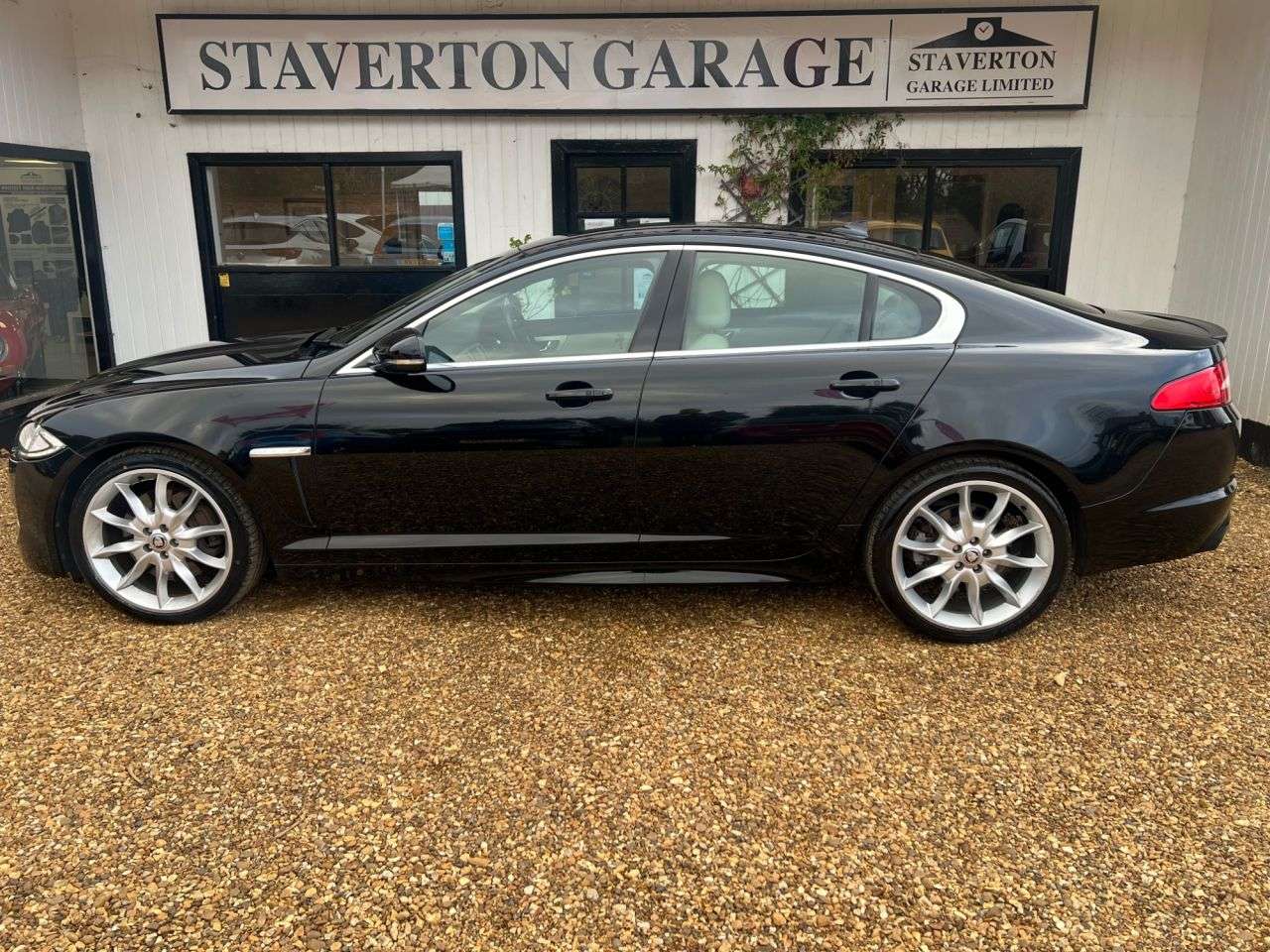 2013 JAGUAR XF 2013 JAGUAR XF
