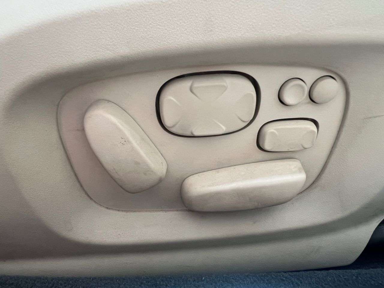 2013 JAGUAR XF 2013 JAGUAR XF