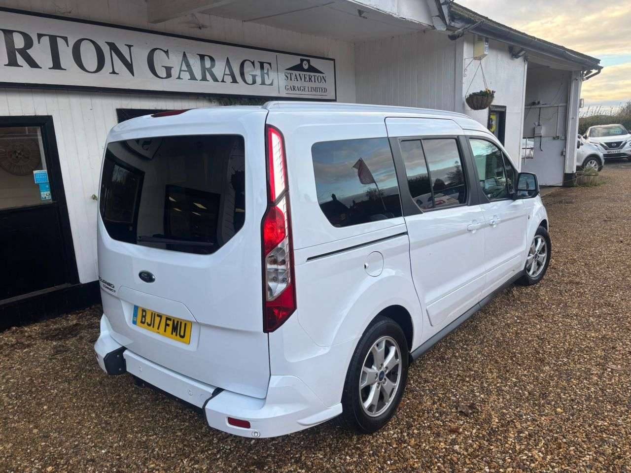 2017 FORD GRAND TOURNEO CONNECT 2017 FORD GRAND TOURNEO CONNECT