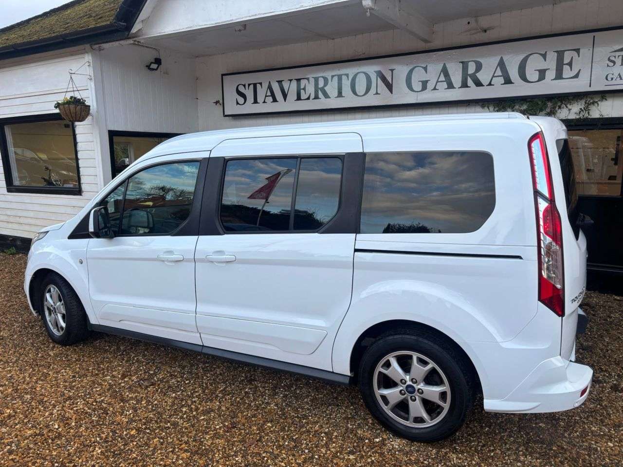 2017 FORD GRAND TOURNEO CONNECT 2017 FORD GRAND TOURNEO CONNECT