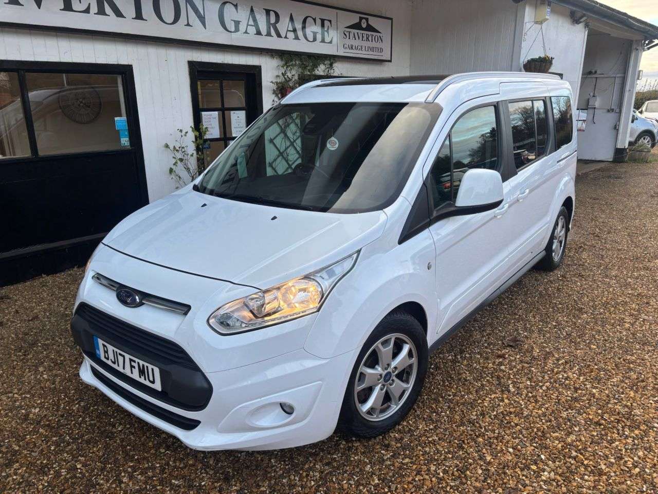 2017 FORD GRAND TOURNEO CONNECT 2017 FORD GRAND TOURNEO CONNECT