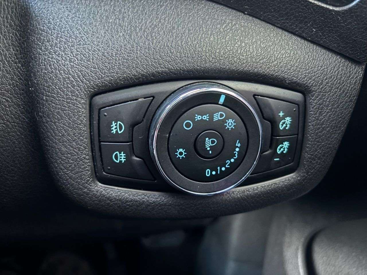 2017 FORD GRAND TOURNEO CONNECT 2017 FORD GRAND TOURNEO CONNECT