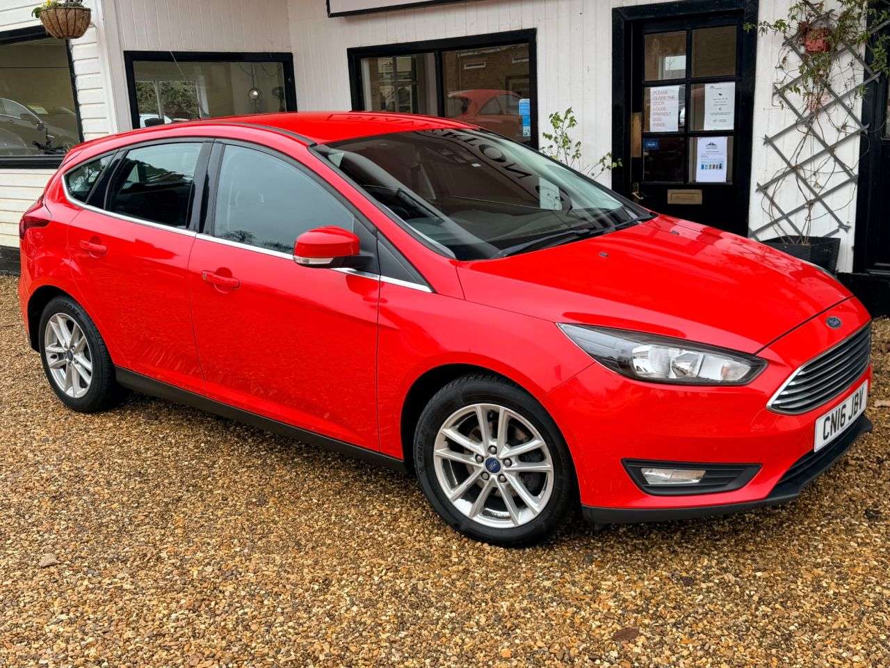 A 2016 FORD FOCUS 1.5 TDCi Zetec Hatchback 5dr Diesel Manual Euro 6 (s/s) (120 ps) A 2016 FORD FOCUS 1.5 TDCi Zetec Hatchback 5dr Diesel Manual Euro 6 (s/s) (120 ps)