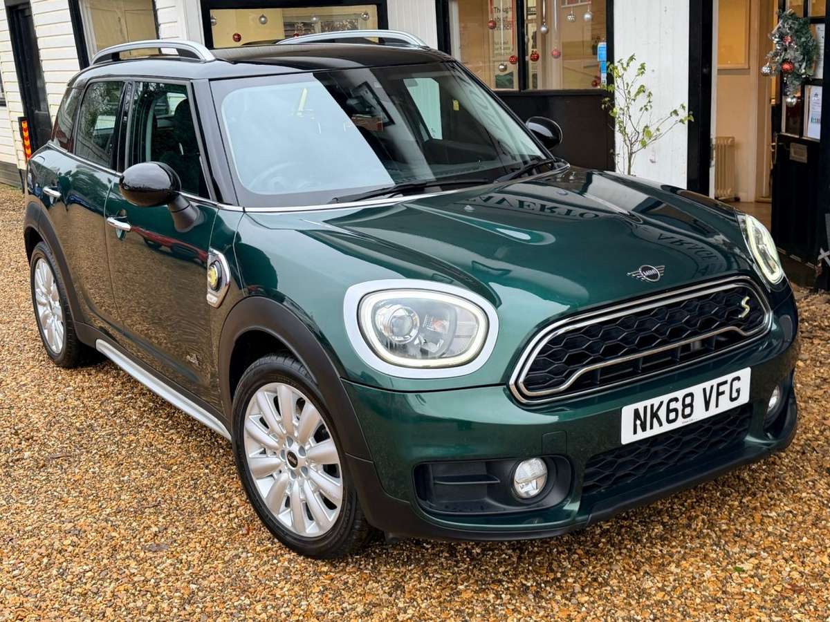Check out this Mini Countryman 2018 Hybrid Electric Automatic
