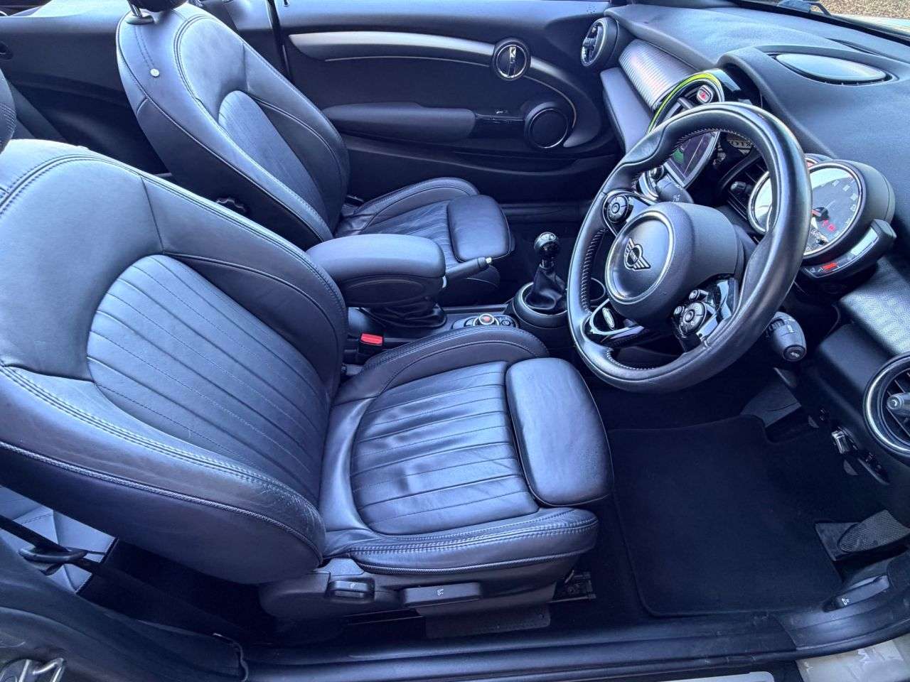 2019 MINI CONVERTIBLE 2019 MINI CONVERTIBLE