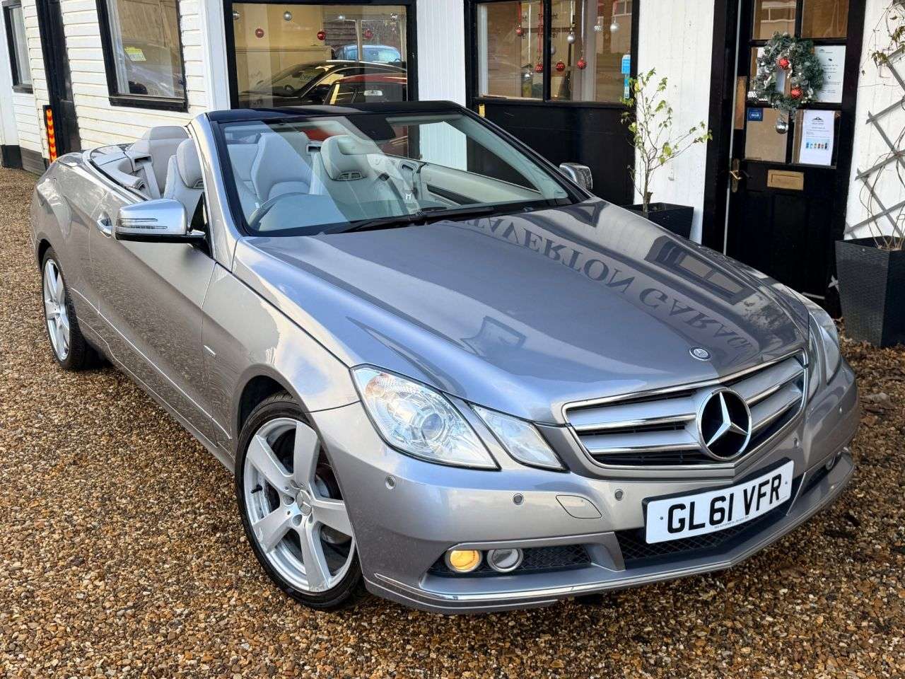 A 2012 MERCEDES-BENZ E-CLASS 1.8 E200 BlueEfficiency SE Edition 125 Cabriolet 2dr Petrol Manual Euro 5 ( A 2012 MERCEDES-BENZ E-CLASS 1.8 E200 BlueEfficiency SE Edition 125 Cabriolet 2dr Petrol Manual Euro 5 (