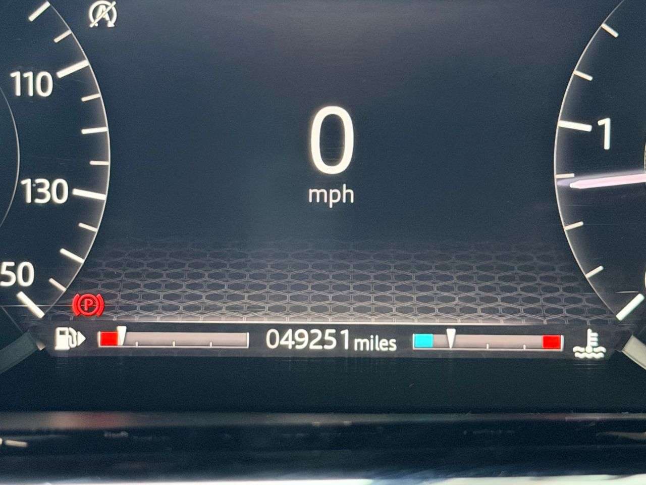 A 2020 LAND ROVER RANGE ROVER EVOQUE 2.0 D150 R-Dynamic SUV 5dr Diesel Manual FWD Euro 6 (s/s) (150 ps) A 2020 LAND ROVER RANGE ROVER EVOQUE 2.0 D150 R-Dynamic SUV 5dr Diesel Manual FWD Euro 6 (s/s) (150 ps)