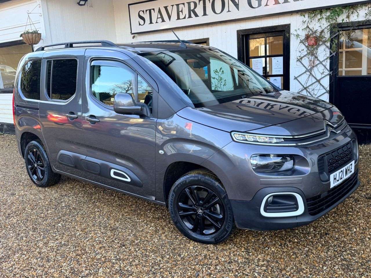 A 2021 CITROEN BERLINGO 1.5 BlueHDi Flair M MPV 5dr Diesel Auto Euro 6 (s/s) (130 ps) A 2021 CITROEN BERLINGO 1.5 BlueHDi Flair M MPV 5dr Diesel Auto Euro 6 (s/s) (130 ps)