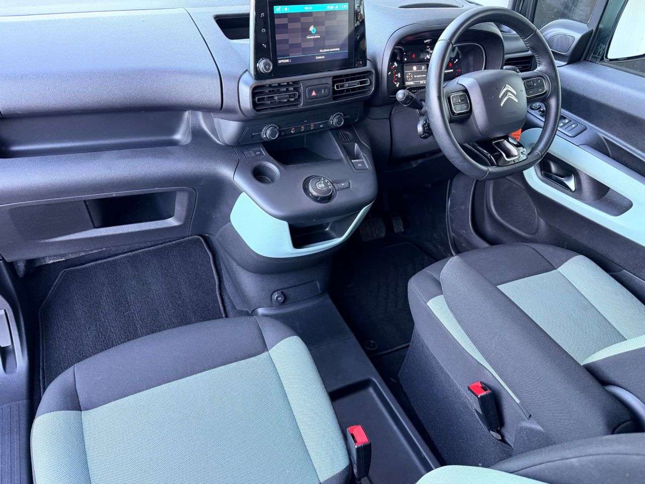 A 2021 CITROEN BERLINGO 1.5 BlueHDi Flair M MPV 5dr Diesel Auto Euro 6 (s/s) (130 ps) A 2021 CITROEN BERLINGO 1.5 BlueHDi Flair M MPV 5dr Diesel Auto Euro 6 (s/s) (130 ps)