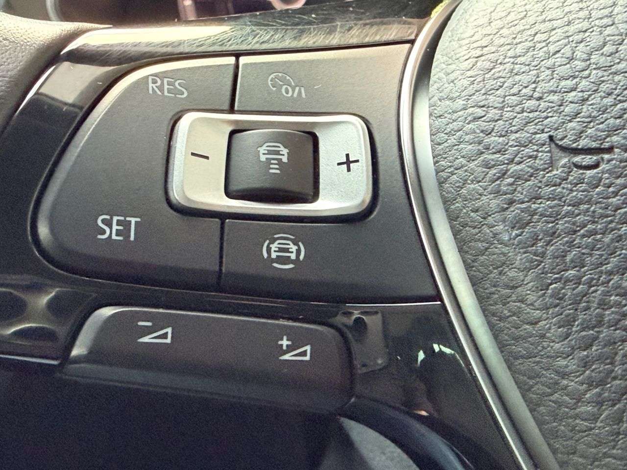 2018 VOLKSWAGEN TIGUAN 2018 VOLKSWAGEN TIGUAN