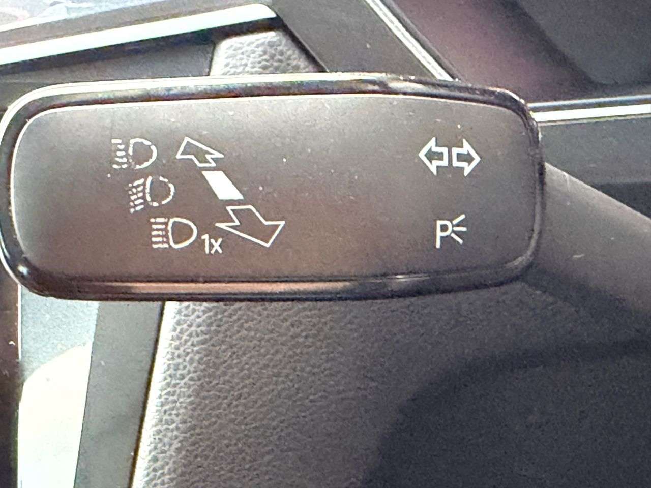 2018 VOLKSWAGEN TIGUAN 2018 VOLKSWAGEN TIGUAN