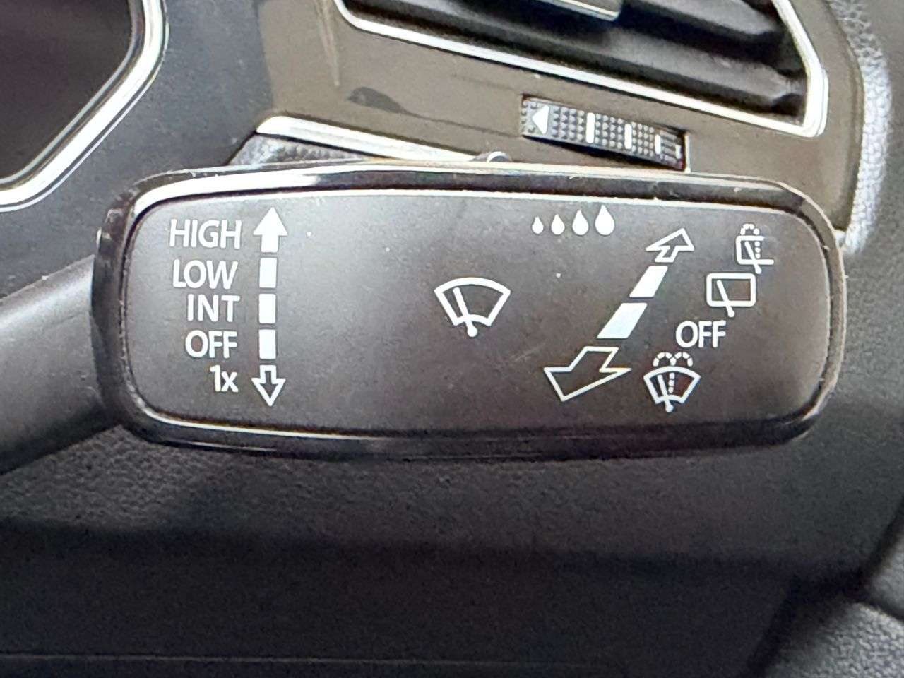 2018 VOLKSWAGEN TIGUAN 2018 VOLKSWAGEN TIGUAN