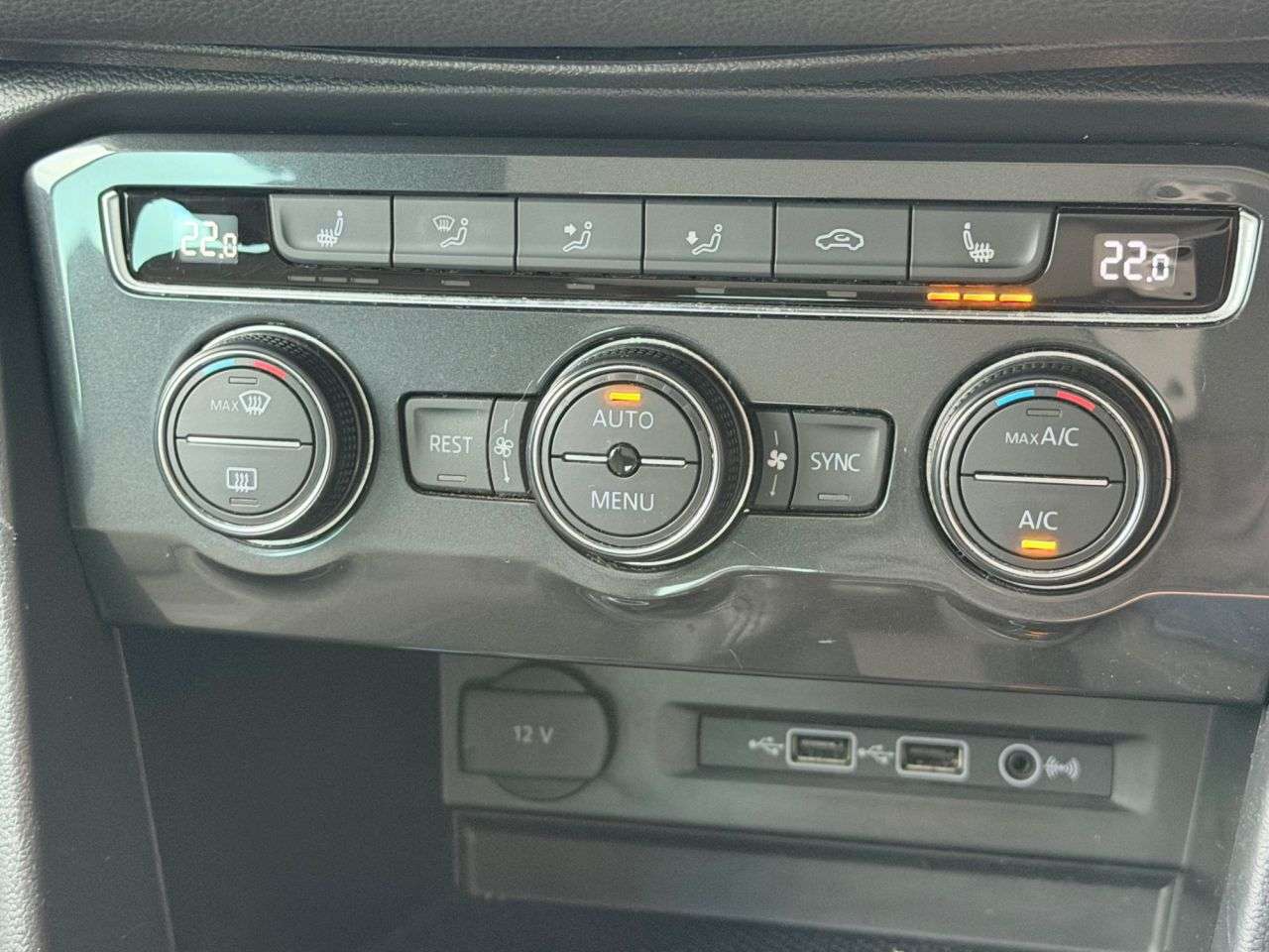 2018 VOLKSWAGEN TIGUAN 2018 VOLKSWAGEN TIGUAN