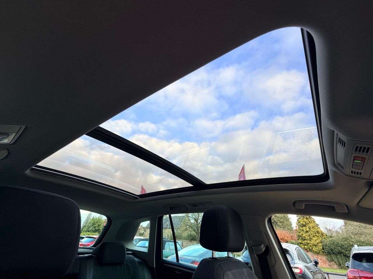 2018 VOLKSWAGEN TIGUAN 2018 VOLKSWAGEN TIGUAN