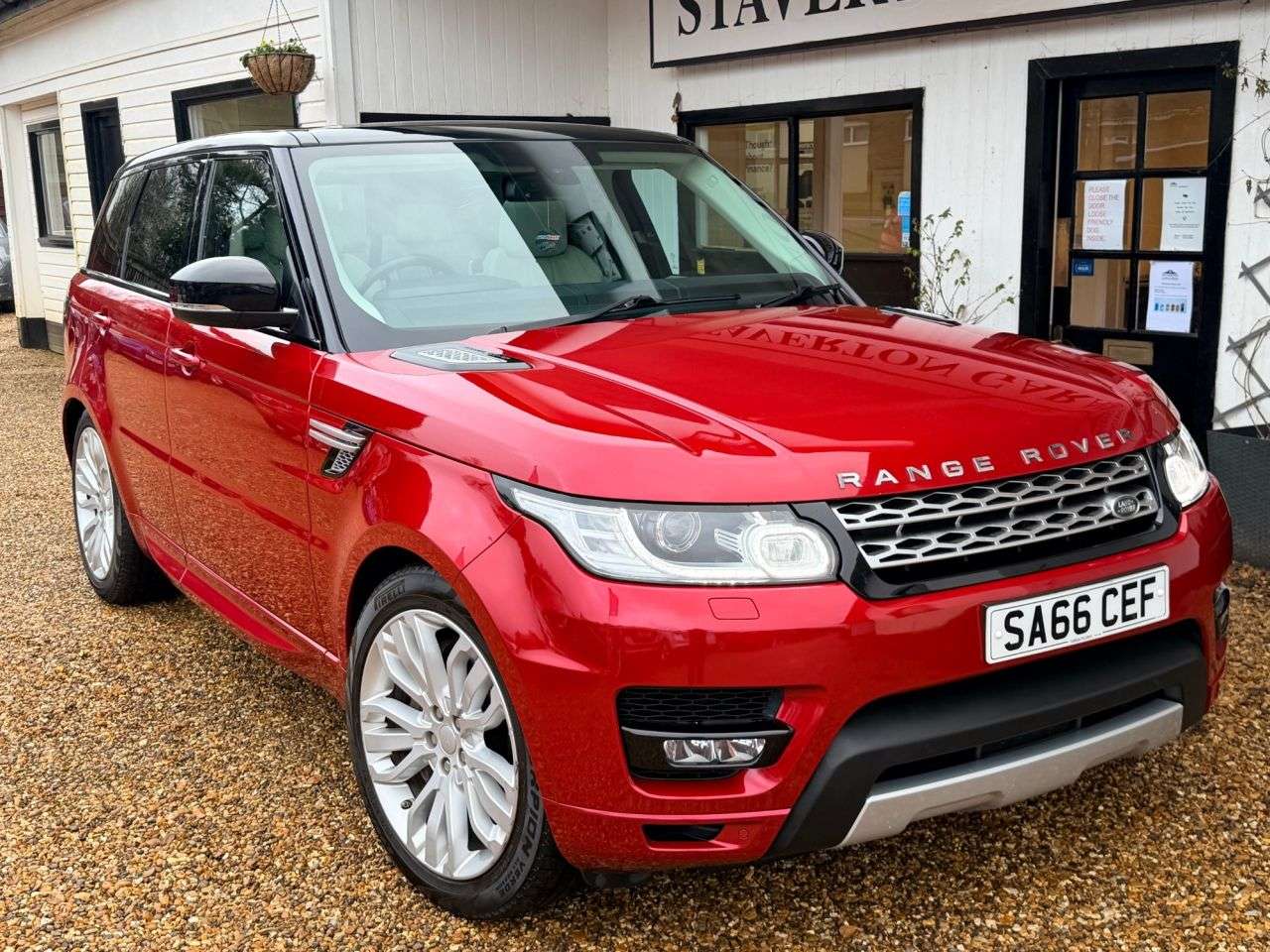 A 2016 LAND ROVER RANGE ROVER SPORT 3.0 SD V6 HSE SUV 5dr Diesel Auto 4WD Euro 6 (s/s) (306 ps) A 2016 LAND ROVER RANGE ROVER SPORT 3.0 SD V6 HSE SUV 5dr Diesel Auto 4WD Euro 6 (s/s) (306 ps)