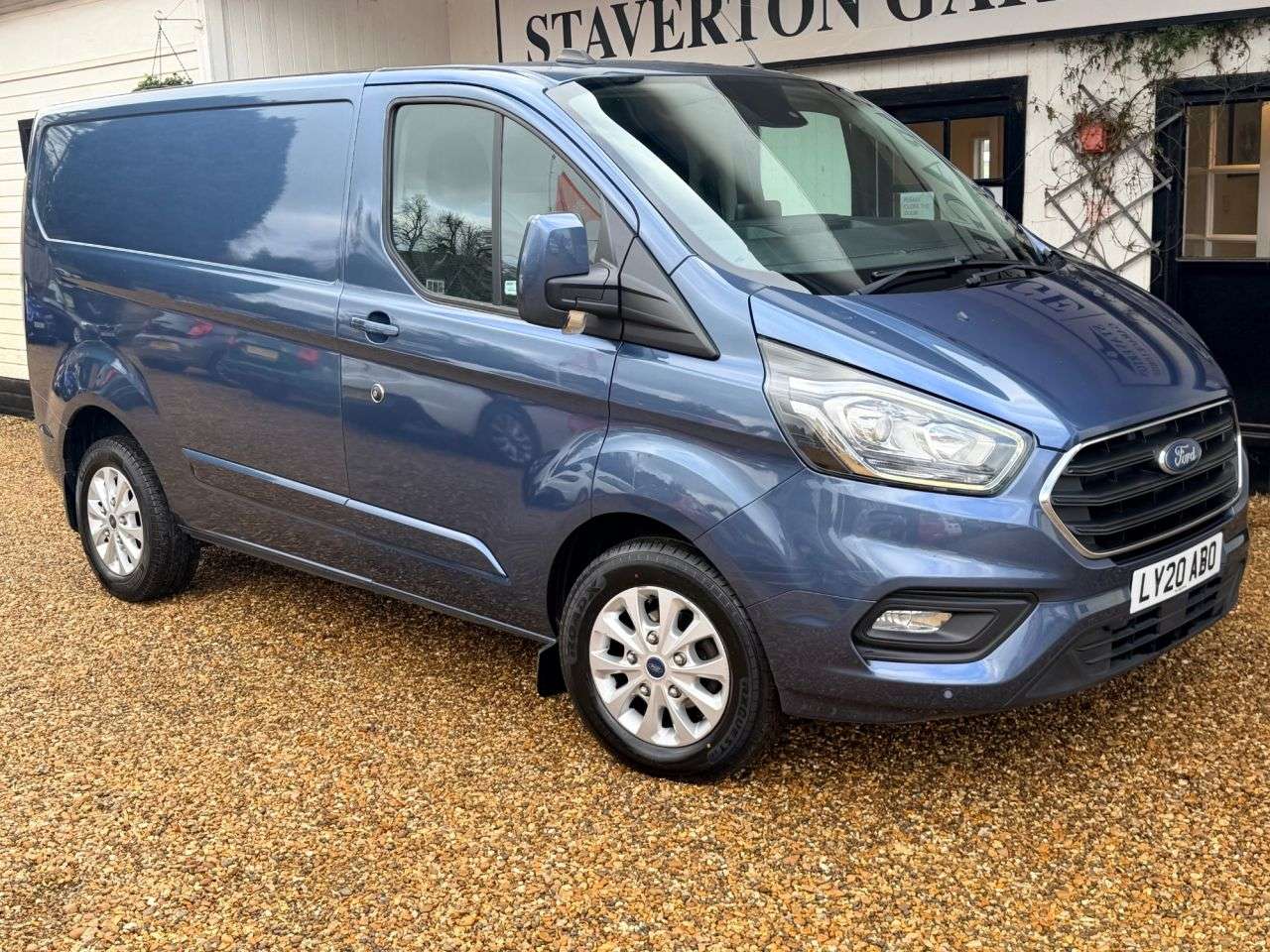 A 2020 FORD TRANSIT CUSTOM 2.0 280 EcoBlue Limited Panel Van 5dr Diesel Manual L1 H1 Euro 6 (s/s) (130 A 2020 FORD TRANSIT CUSTOM 2.0 280 EcoBlue Limited Panel Van 5dr Diesel Manual L1 H1 Euro 6 (s/s) (130