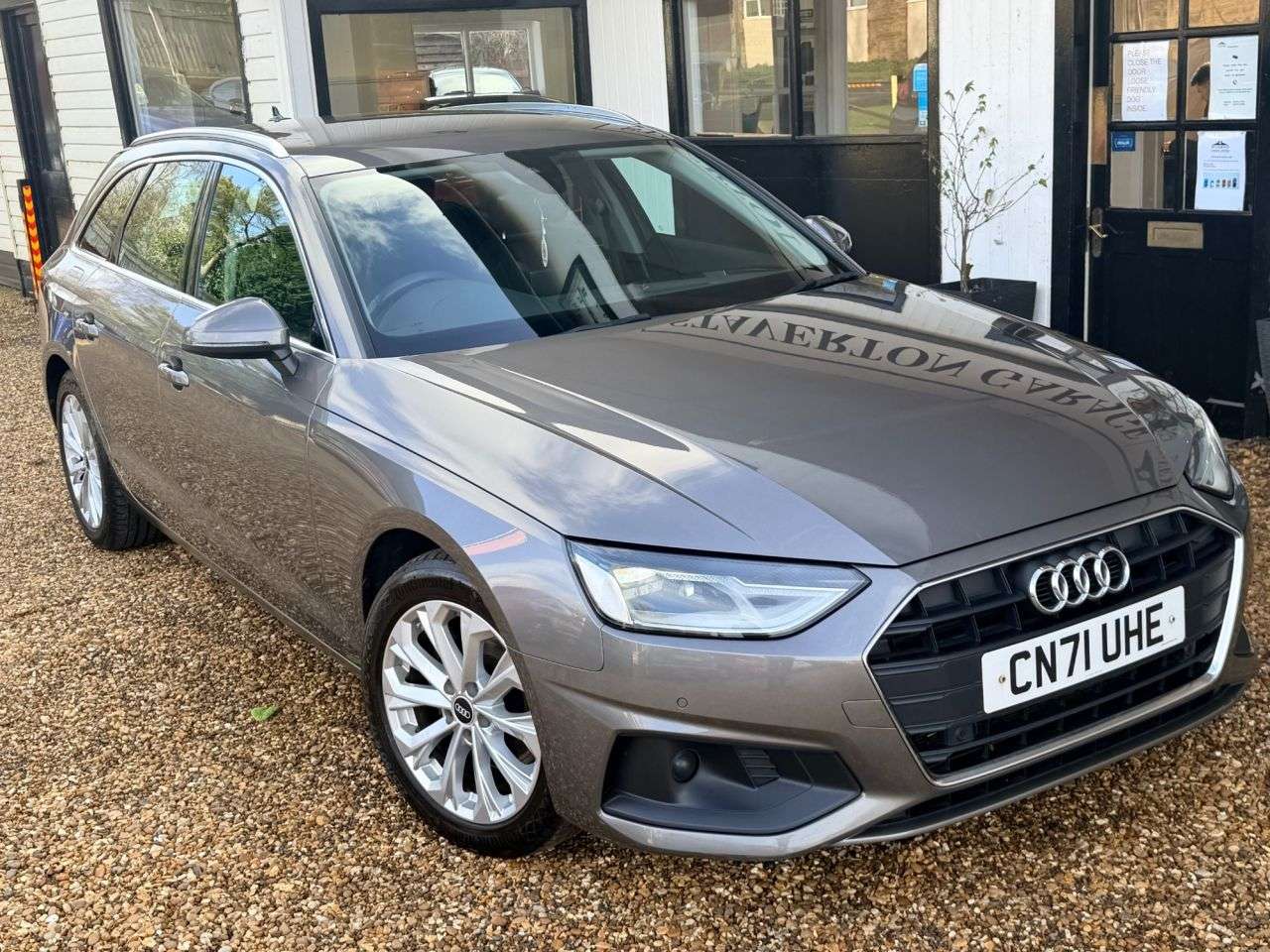A 2021 AUDI A4 AVANT 2.0 TDI 35 Technik Estate 5dr Diesel S Tronic Euro 6 (s/s) (163 ps) A 2021 AUDI A4 AVANT 2.0 TDI 35 Technik Estate 5dr Diesel S Tronic Euro 6 (s/s) (163 ps)