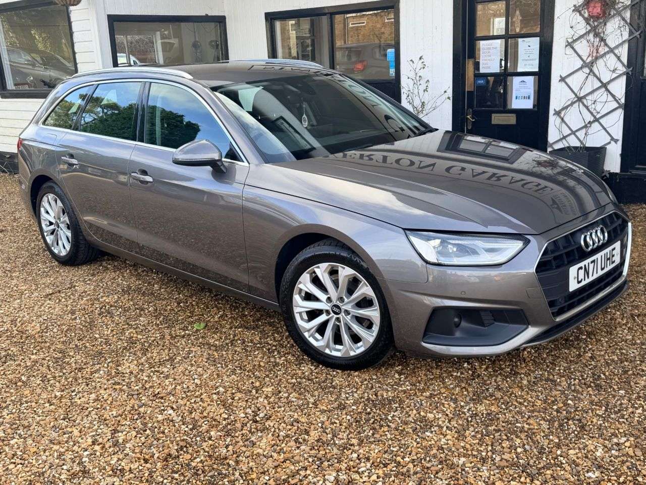 A 2021 AUDI A4 AVANT 2.0 TDI 35 Technik Estate 5dr Diesel S Tronic Euro 6 (s/s) (163 ps) A 2021 AUDI A4 AVANT 2.0 TDI 35 Technik Estate 5dr Diesel S Tronic Euro 6 (s/s) (163 ps)