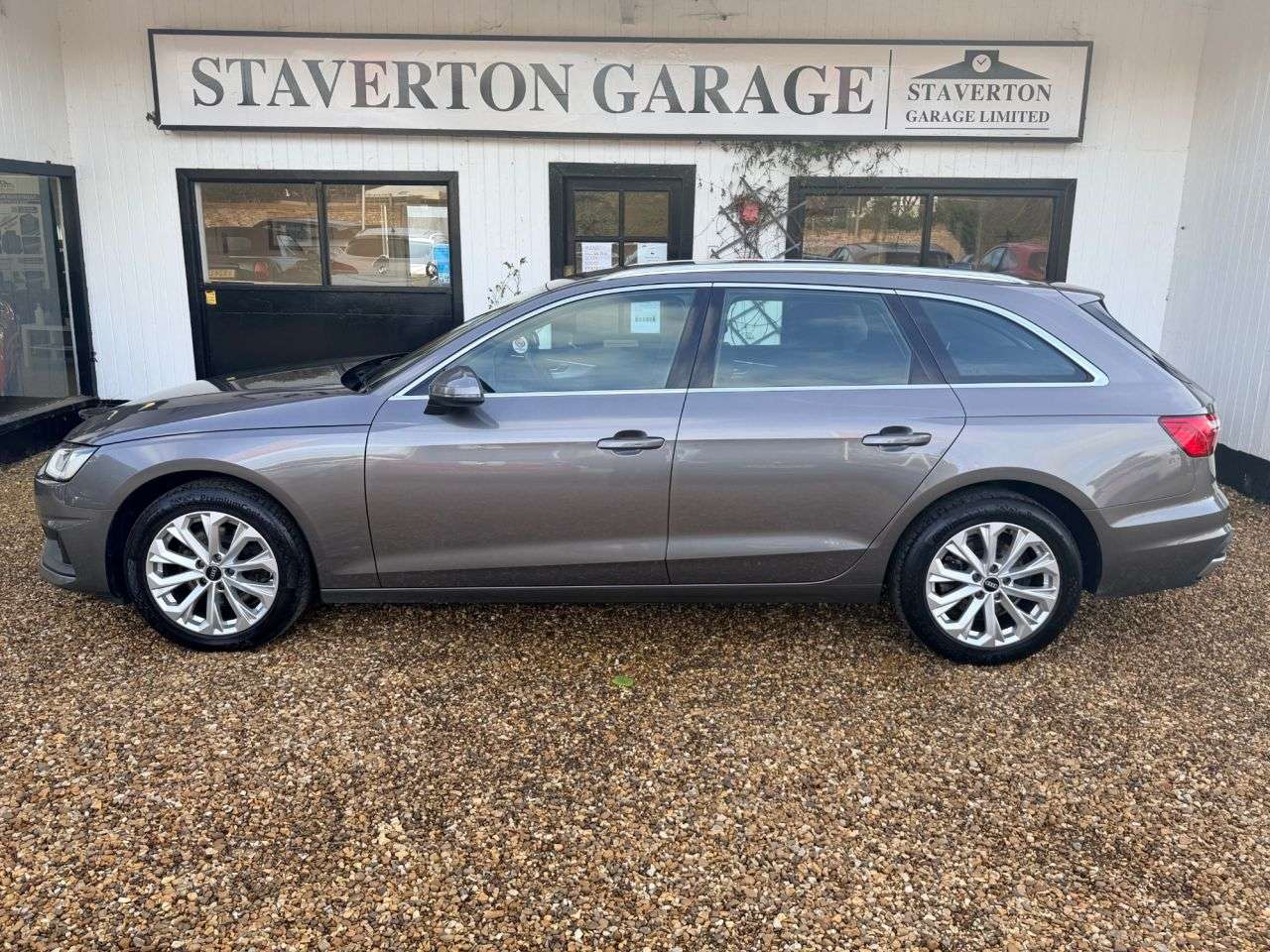 2021 AUDI A4 AVANT 2021 AUDI A4 AVANT