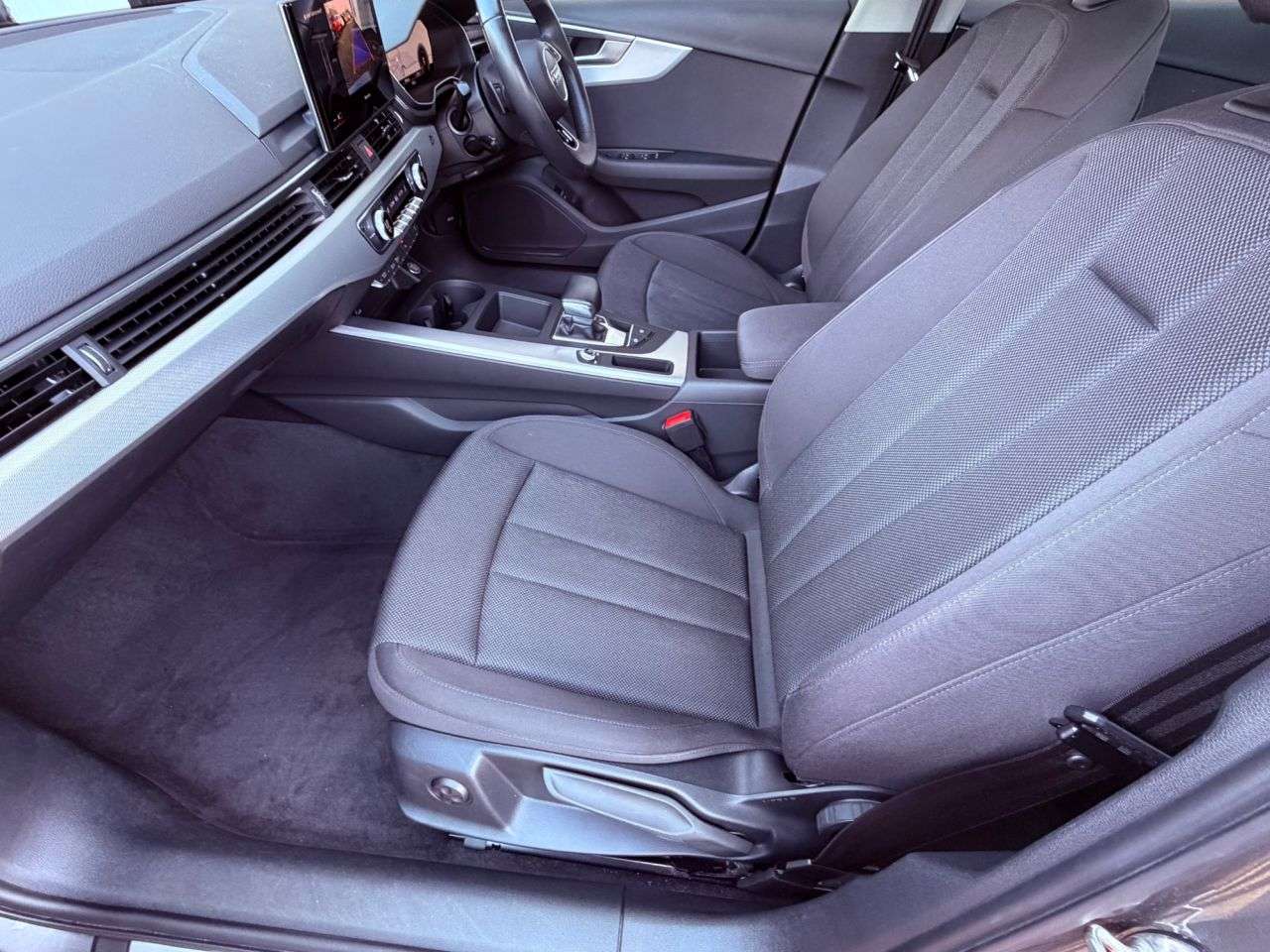 2021 AUDI A4 AVANT 2021 AUDI A4 AVANT