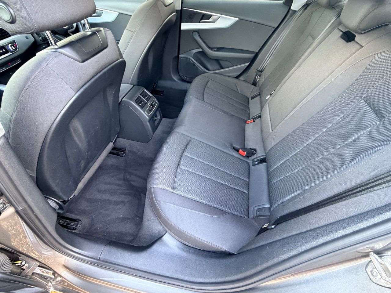2021 AUDI A4 AVANT 2021 AUDI A4 AVANT