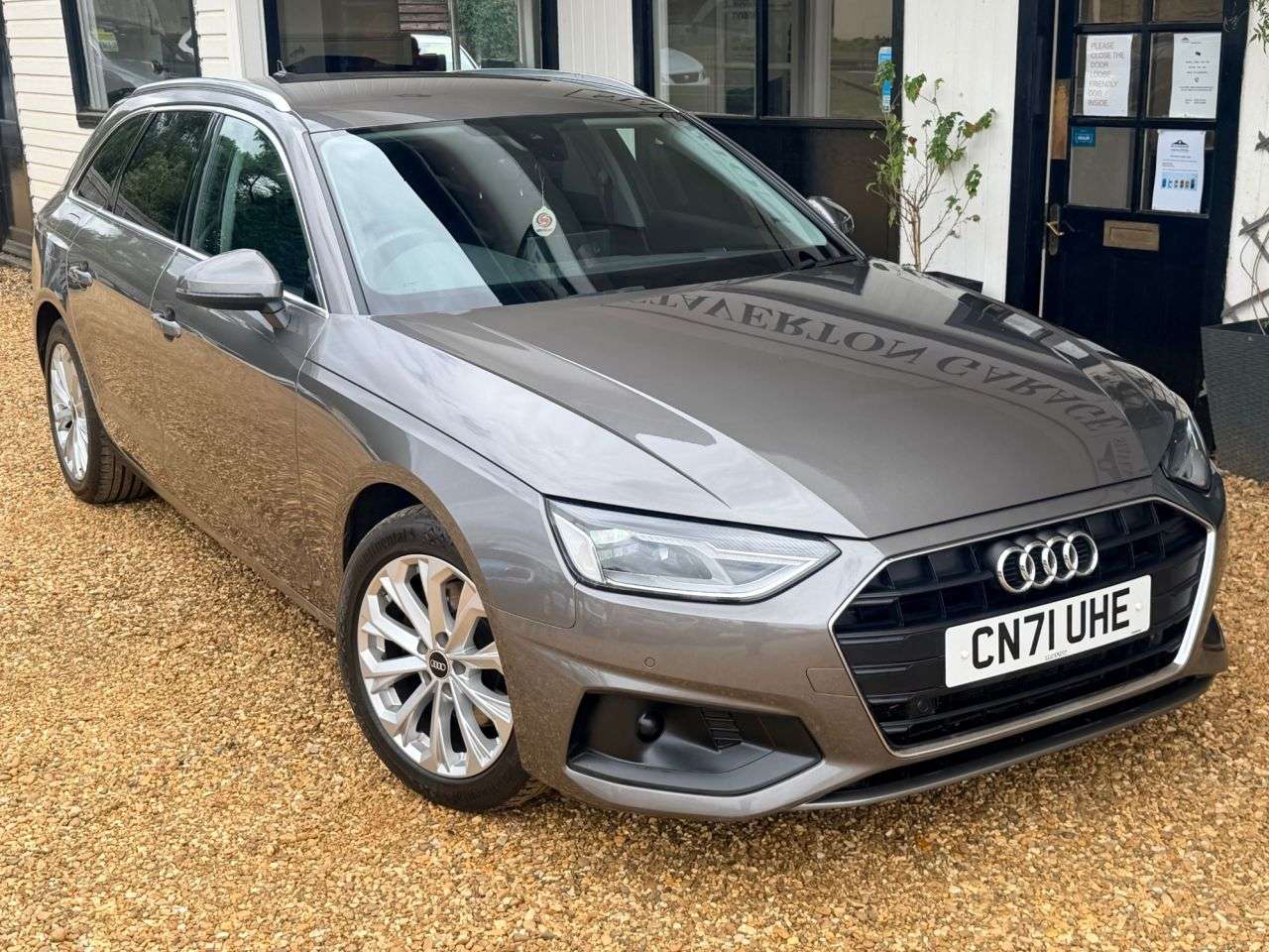 A 2021 AUDI A4 AVANT 2.0 TDI 35 Technik Estate 5dr Diesel S Tronic Euro 6 (s/s) (163 ps) A 2021 AUDI A4 AVANT 2.0 TDI 35 Technik Estate 5dr Diesel S Tronic Euro 6 (s/s) (163 ps)
