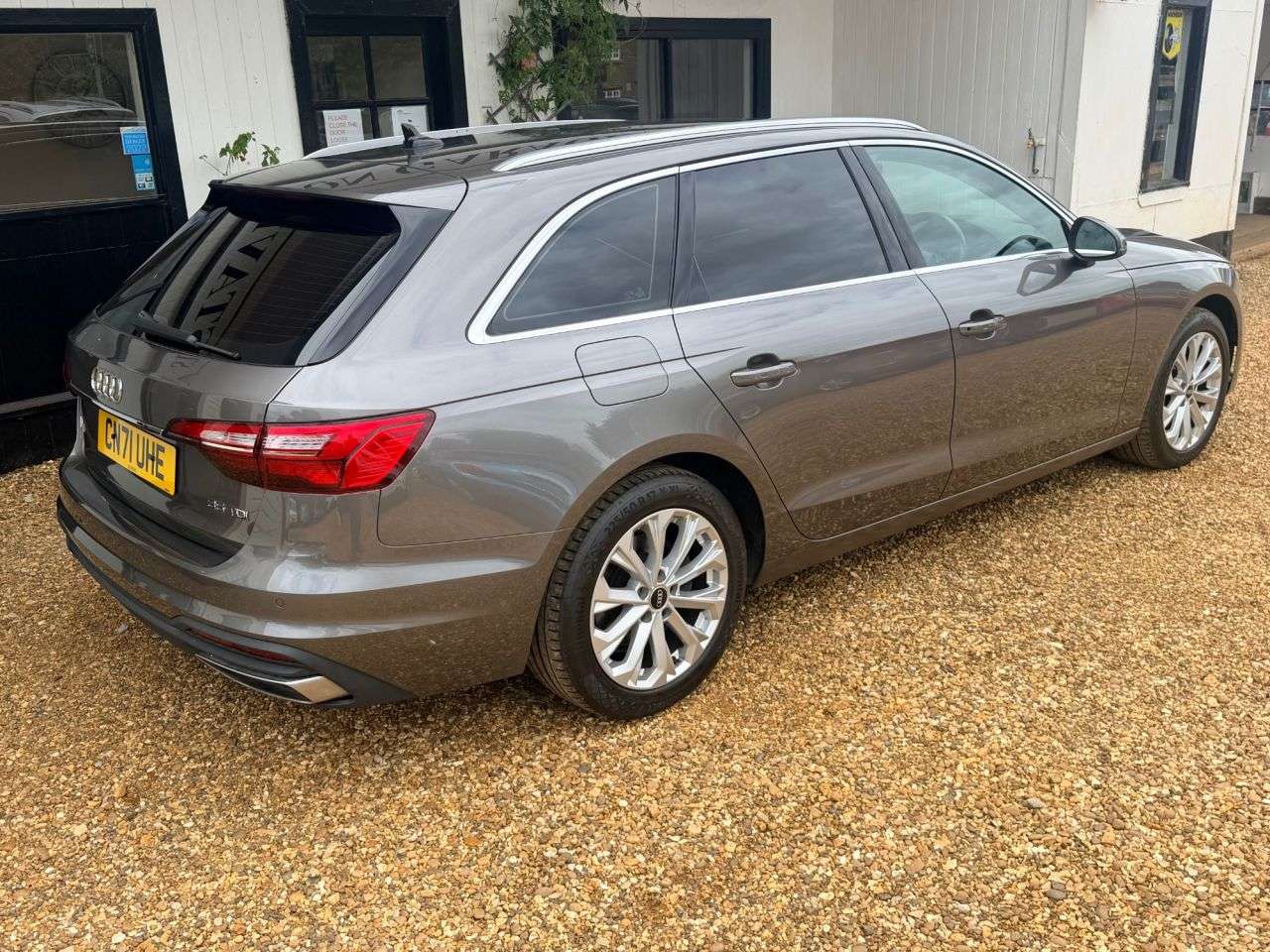 2021 AUDI A4 AVANT 2021 AUDI A4 AVANT