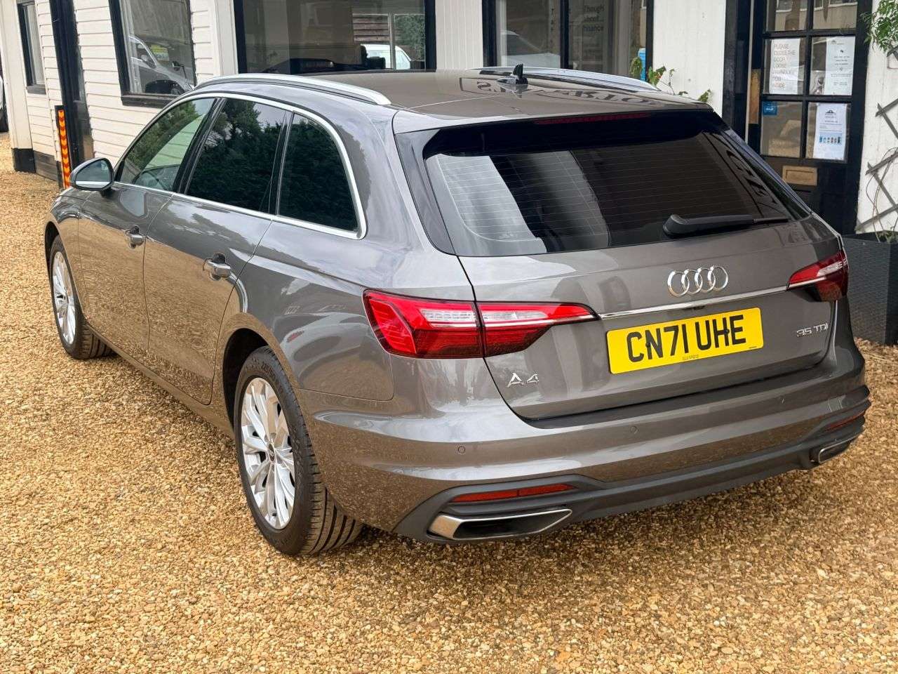 2021 AUDI A4 AVANT 2021 AUDI A4 AVANT