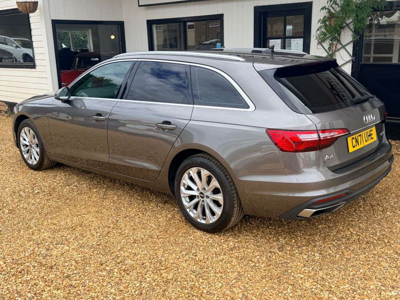 2021 AUDI A4 AVANT 2021 AUDI A4 AVANT