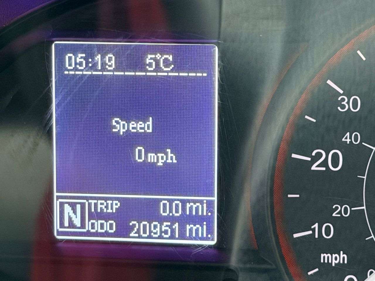 A 2022 MAXUS EDELIVER 3 50.23kWh Panel Van 5dr Electric Auto FWD L1 (122 ps) A 2022 MAXUS EDELIVER 3 50.23kWh Panel Van 5dr Electric Auto FWD L1 (122 ps)