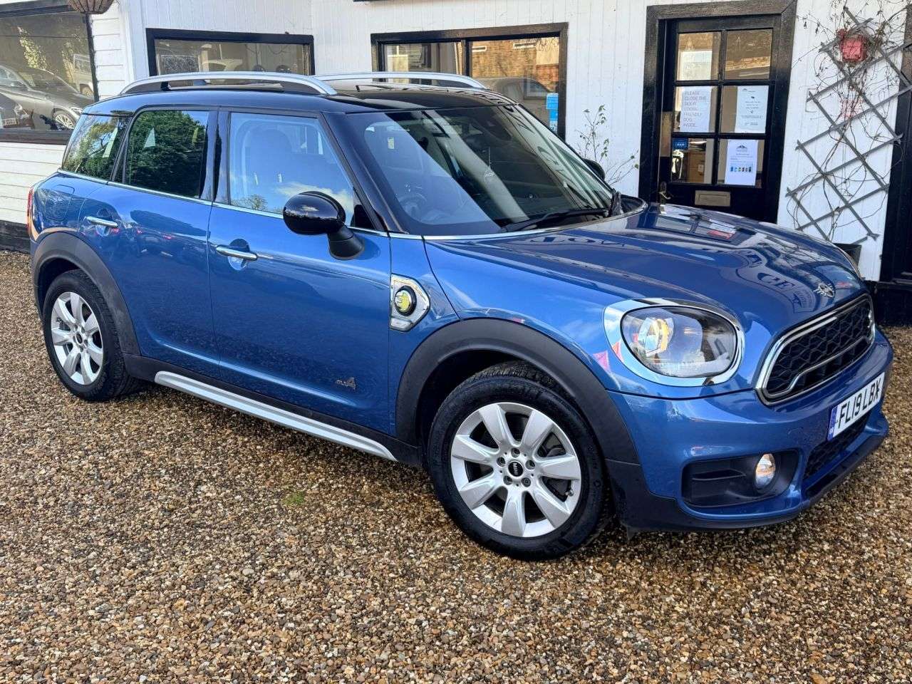 A 2019 MINI COUNTRYMAN 1.5 7.6kWh GPF Cooper S E SUV 5dr Petrol Plug-in Hybrid Auto ALL4 Euro 6 (s A 2019 MINI COUNTRYMAN 1.5 7.6kWh GPF Cooper S E SUV 5dr Petrol Plug-in Hybrid Auto ALL4 Euro 6 (s