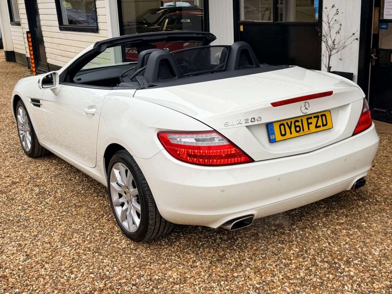 2011 MERCEDES-BENZ SLK 2011 MERCEDES-BENZ SLK