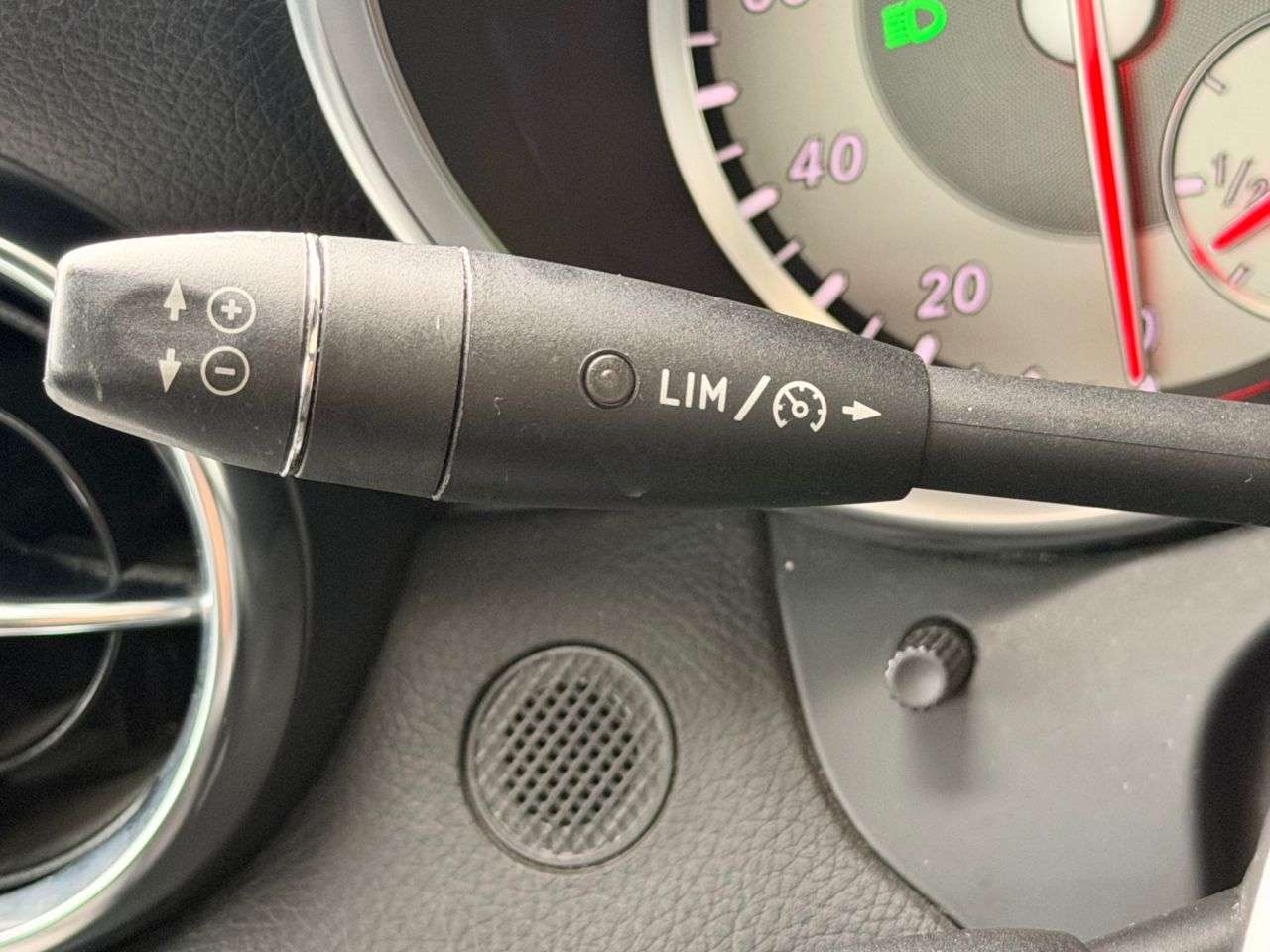 2011 MERCEDES-BENZ SLK 2011 MERCEDES-BENZ SLK