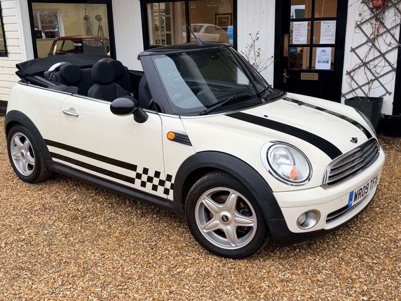 A 2009 MINI CONVERTIBLE 1.6 Cooper Convertible 2dr Petrol Manual Euro 4 (115 ps) A 2009 MINI CONVERTIBLE 1.6 Cooper Convertible 2dr Petrol Manual Euro 4 (115 ps)