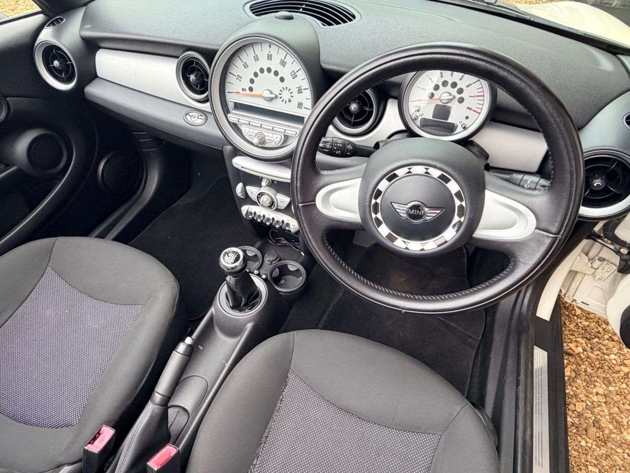 2009 MINI CONVERTIBLE 2009 MINI CONVERTIBLE