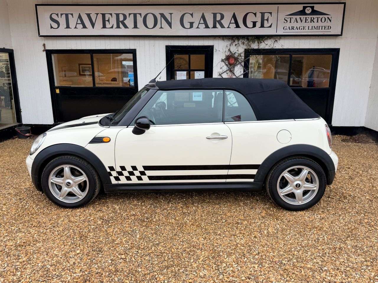 2009 MINI CONVERTIBLE 2009 MINI CONVERTIBLE