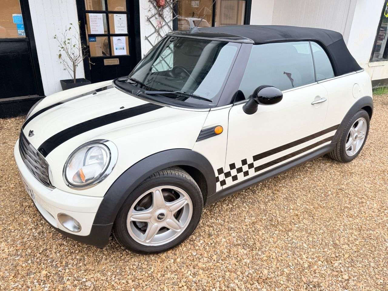 2009 MINI CONVERTIBLE 2009 MINI CONVERTIBLE